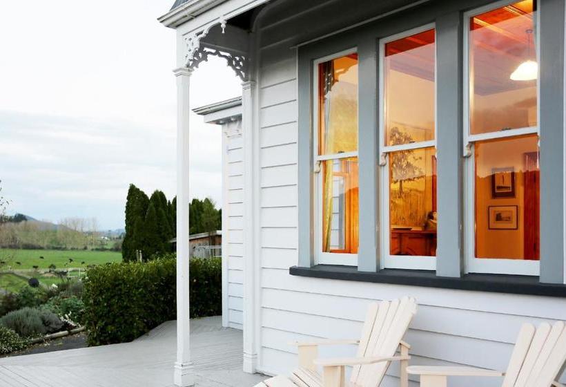 צימר Maungakawa Villa