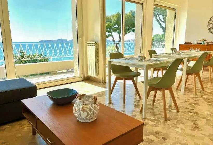 تختخواب و صبحانه Villa Magnolia