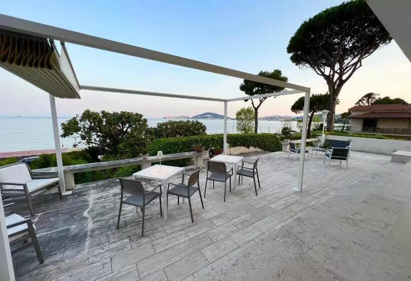 تختخواب و صبحانه Villa Magnolia