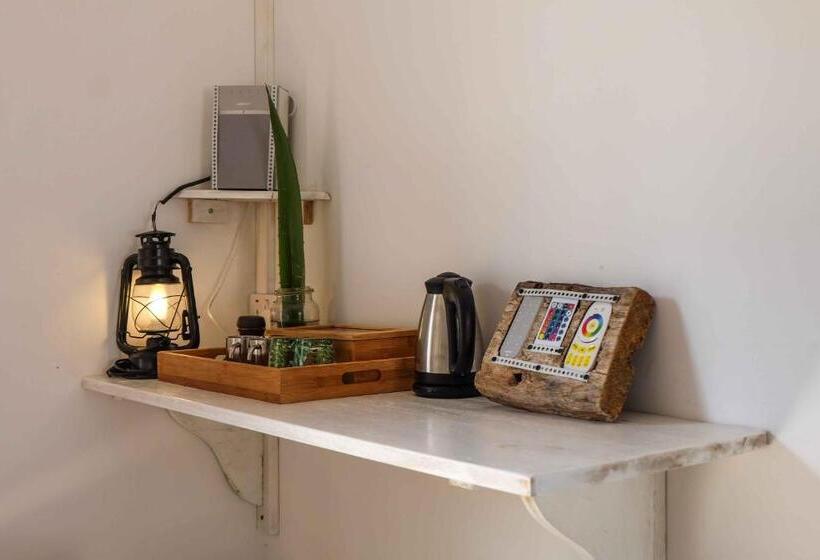 Отель B4 Beach Club