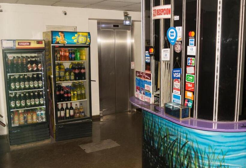 فندق Hospedaje Las Tres Regiones