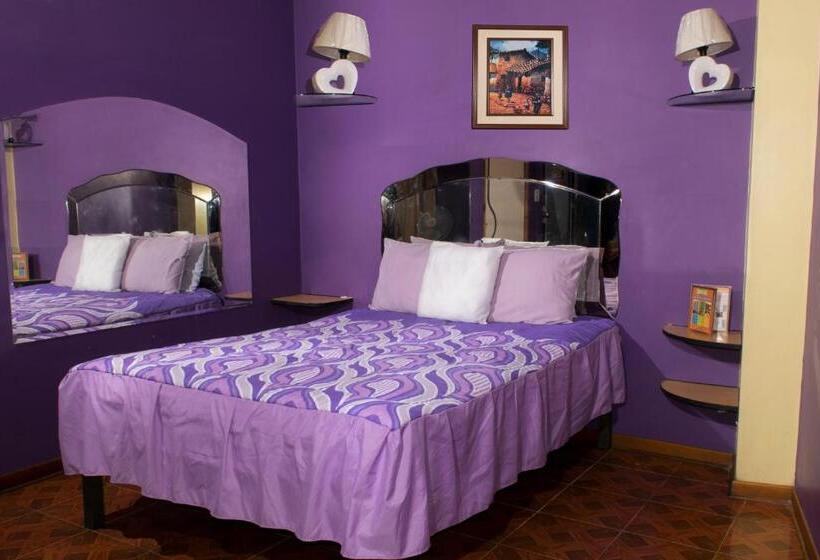 فندق Hospedaje Las Tres Regiones