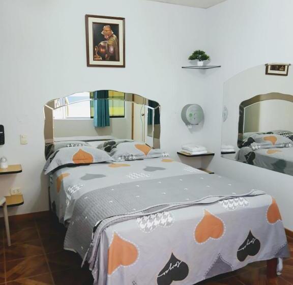 فندق Hospedaje Las Tres Regiones