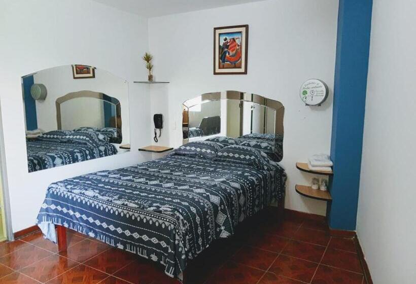 فندق Hospedaje Las Tres Regiones