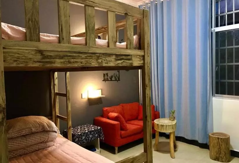 پانسیون Meet Cat Guesthouse