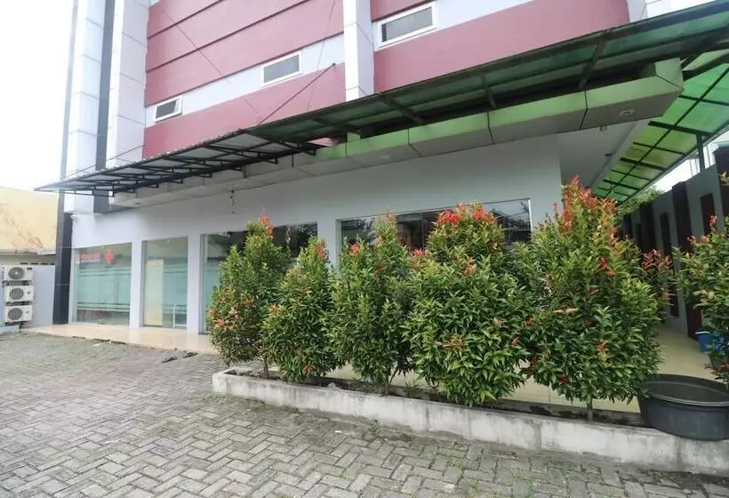 ペンション Reddoorz @ Jalan Krakatau Medan