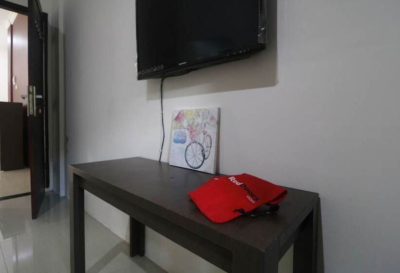 פנסיון Reddoorz @ Jalan Krakatau Medan