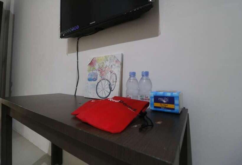 פנסיון Reddoorz @ Jalan Krakatau Medan