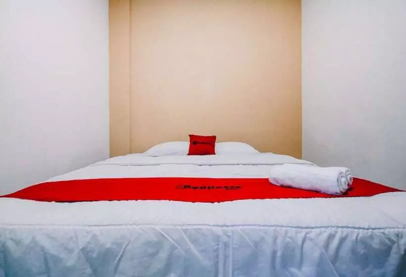 ペンション Reddoorz @ Jalan Krakatau Medan