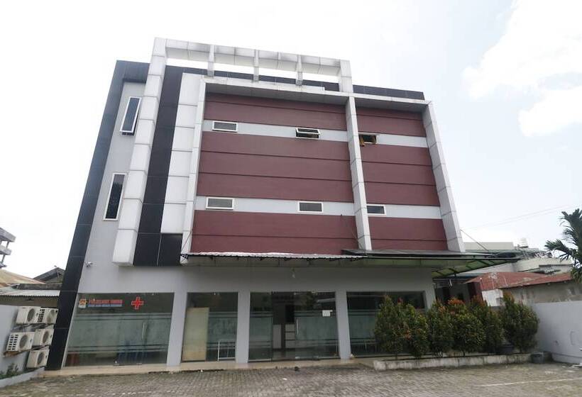 פנסיון Reddoorz @ Jalan Krakatau Medan