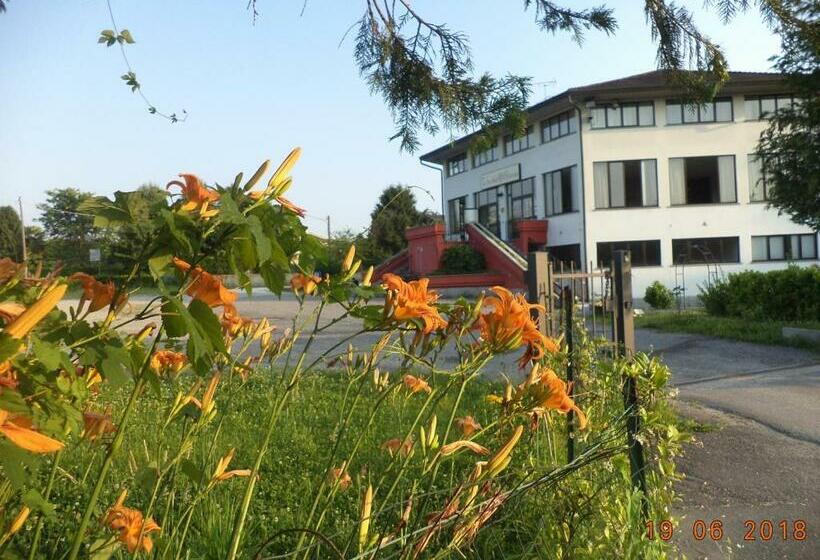 مبيت وإفطار Cristal Lake Affittacamere