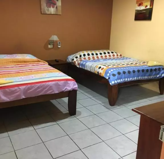 هتل Cabinas Yolymar