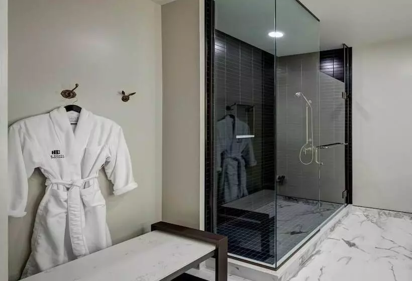 The Hotel Concord