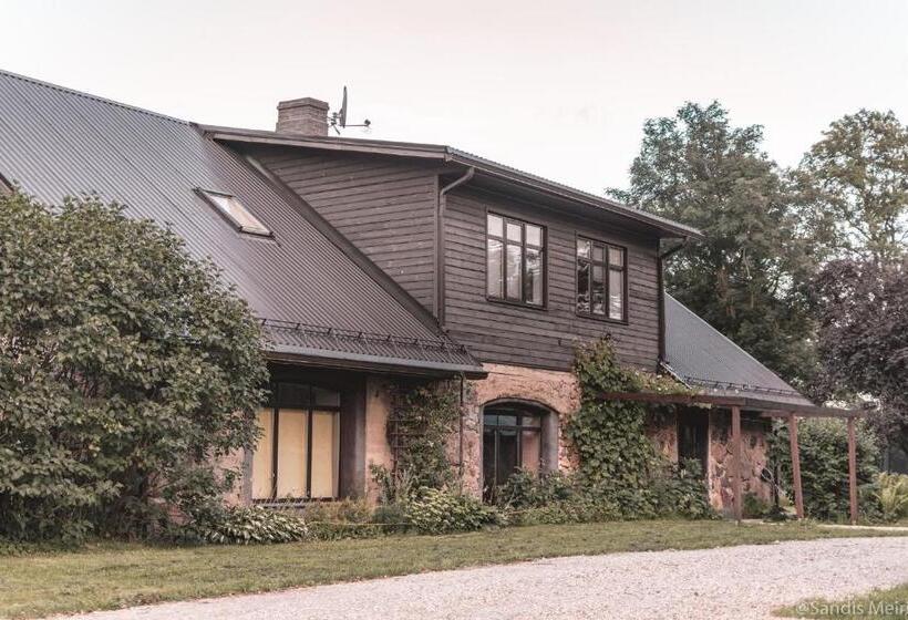 پانسیون Viesu Nams “bauļi”