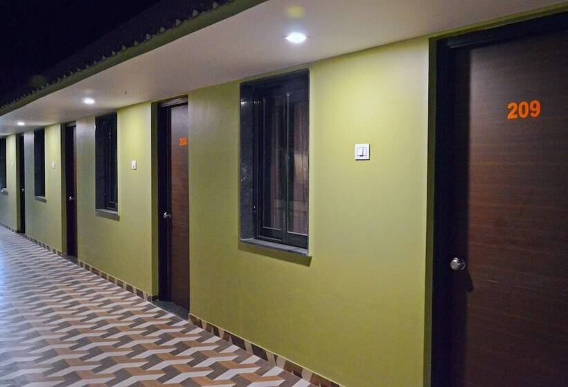 منتجع Rnb Select Saanvi