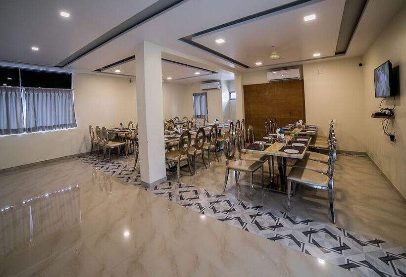 منتجع Rnb Select Saanvi