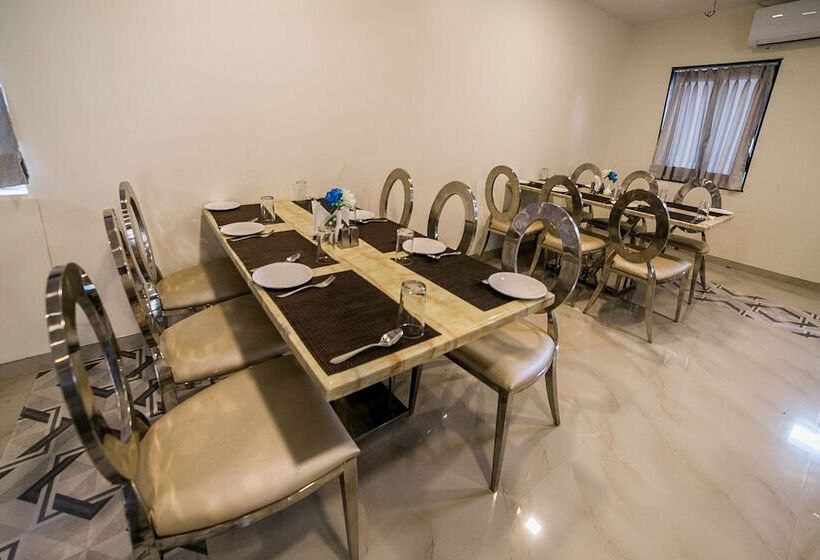 منتجع Rnb Select Saanvi