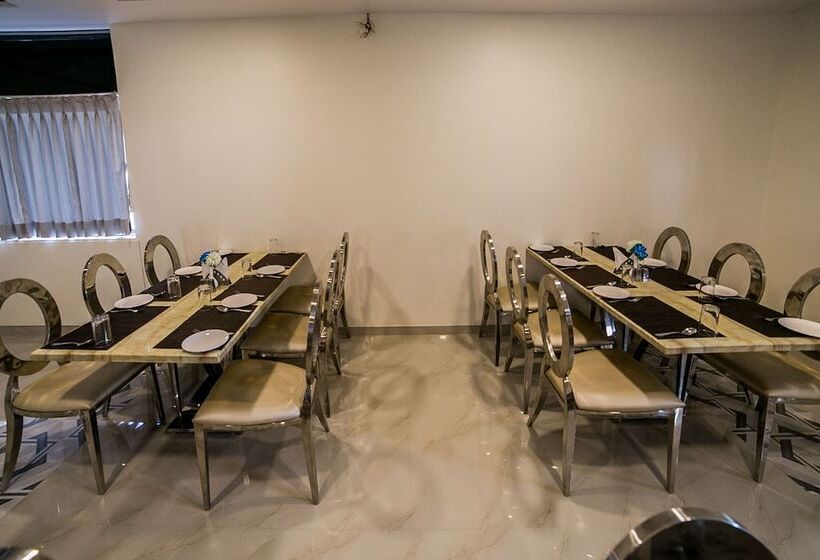 منتجع Rnb Select Saanvi