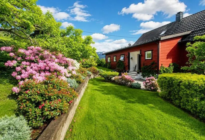 Aamiaismajoitus (B&B) Casa Hauge Bnb