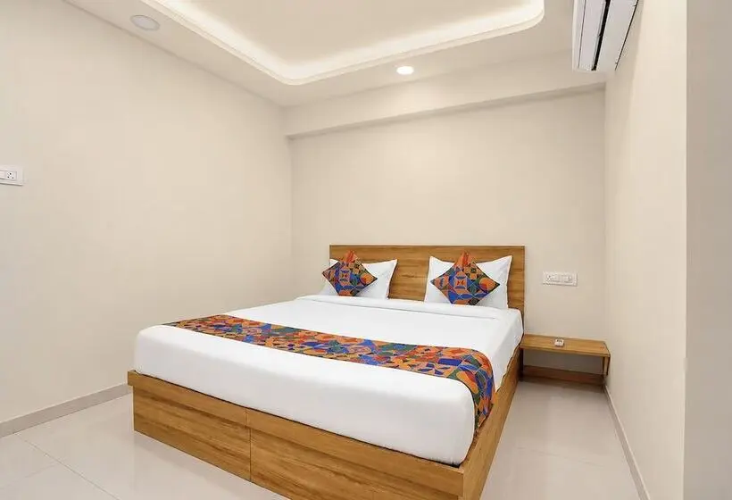 Fabhotel Sb Palace