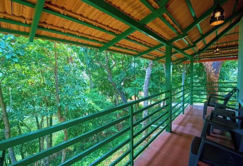 ホテル Celestial Heights Coorg By Voye Homes