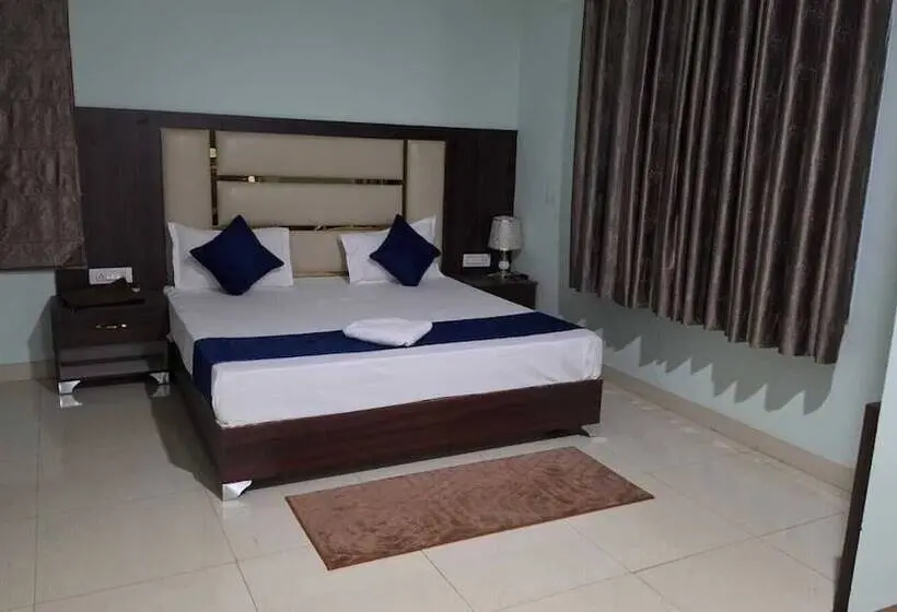 ホテル Jhilmil Jungle Resort