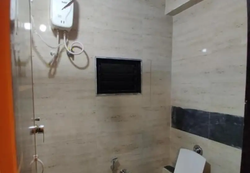 هتل Sarovar Inn