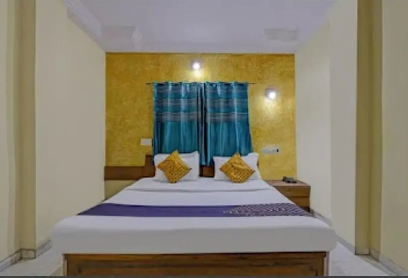 هتل Sarovar Inn