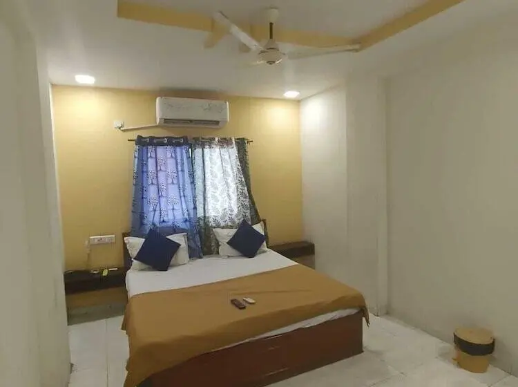 هتل Sarovar Inn
