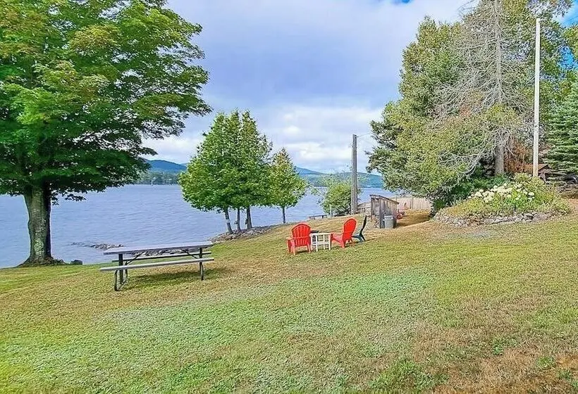 Lakefront, Cabin Inspired Home With Firepit, Grill, & Screened Porch, Wifi