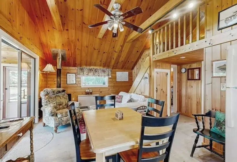 Lakefront, Cabin Inspired Home With Firepit, Grill, & Screened Porch, Wifi