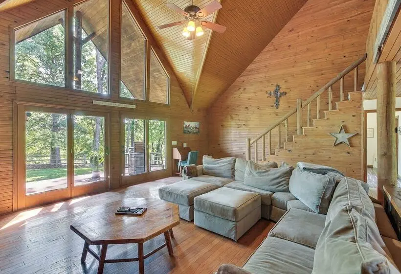 Peaceful Cabin Between Nashville & Bowling Green!
