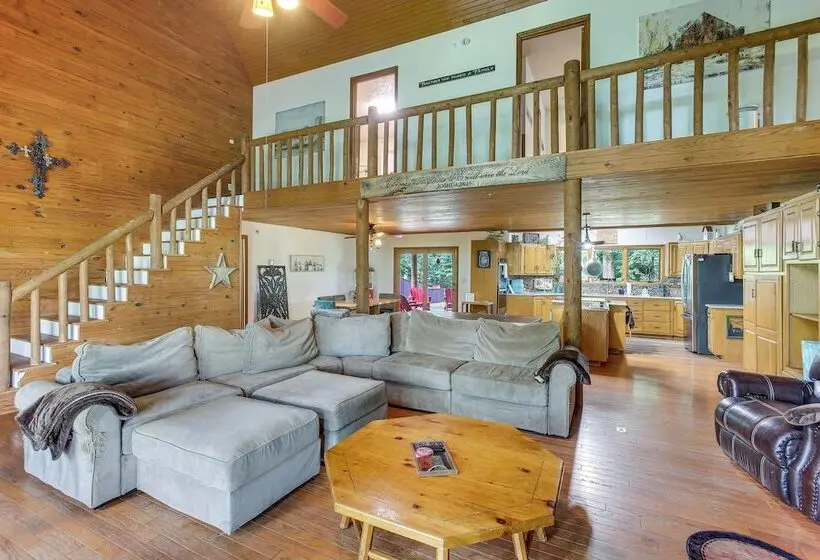Peaceful Cabin Between Nashville & Bowling Green!