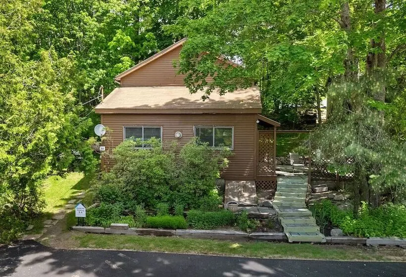 Alluring Home With Full Kitchen, Furnished Patio, Washer/dryer & Private Yard