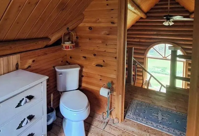 Charming Log Cabin On 50 Acres W/ Kayaks, Row Boat, Firepit, Skiing And More