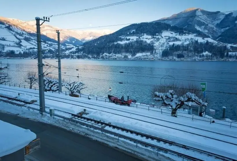 Lakeside Hotel Seehof I Lounge & Living