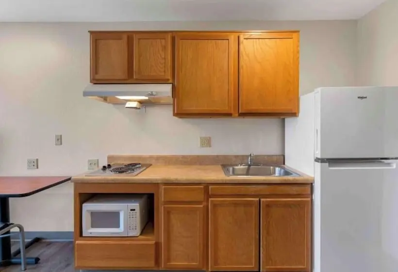 Motel 6 Suites Birmingham Pelham  Al