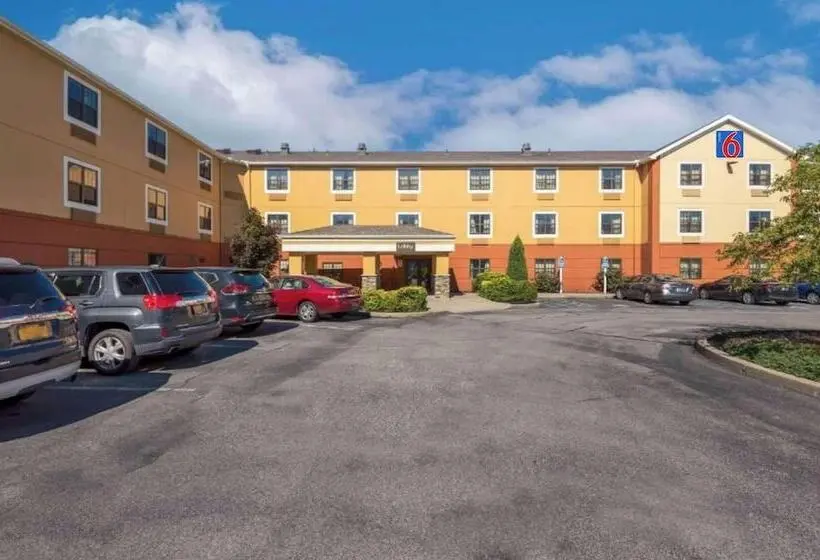 Motel 6 Suites Buffalo Amherst, Ny