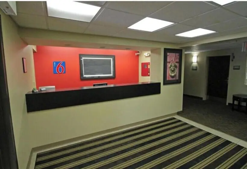Motel 6 Suites Buffalo Amherst, Ny
