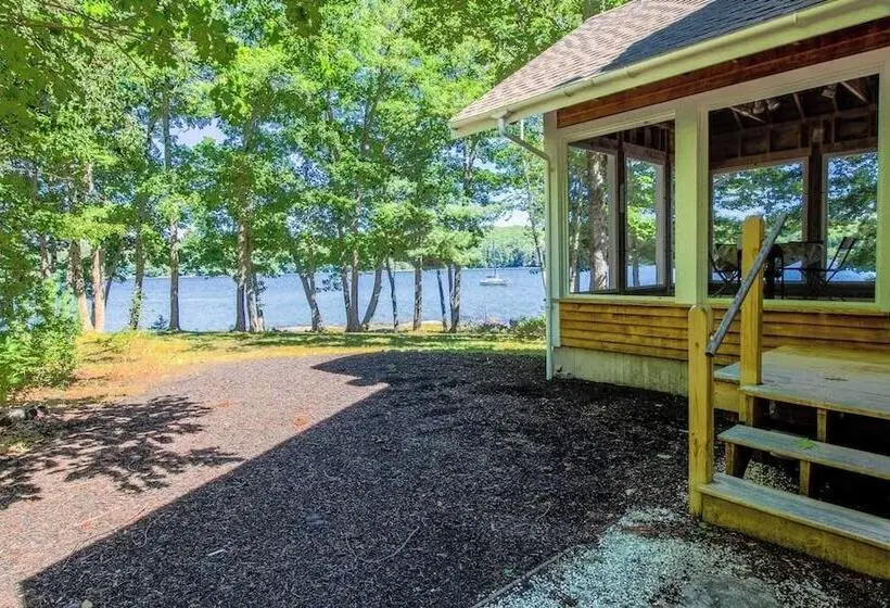Private Waterfront Home With Large Deck & Deep Water Dock
