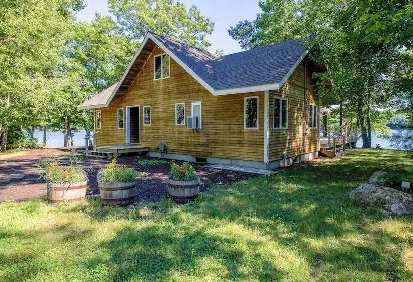 Private Waterfront Home With Large Deck & Deep Water Dock
