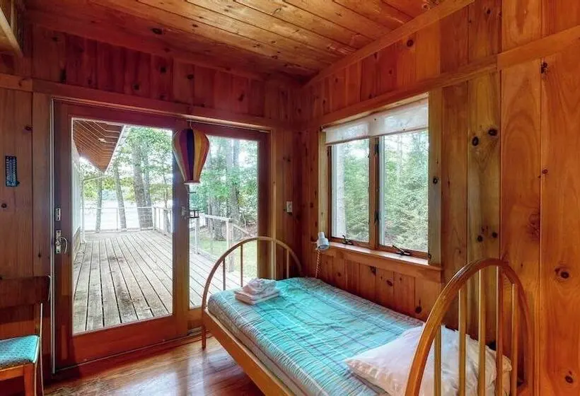 Private Waterfront Home With Large Deck & Deep Water Dock