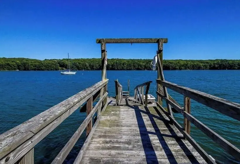 Private Waterfront Home With Large Deck & Deep Water Dock