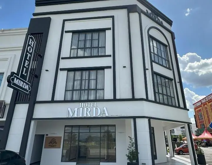 ホテル Mirda Puncak Alam