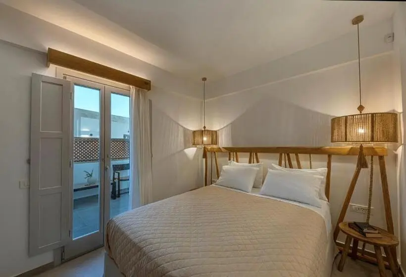 ホテル Alafropetra Luxury Suites
