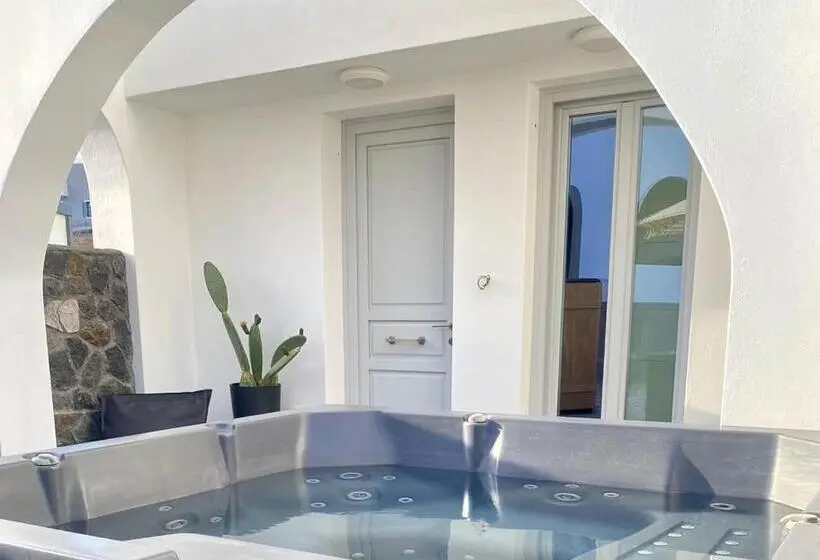 ホテル Alafropetra Luxury Suites