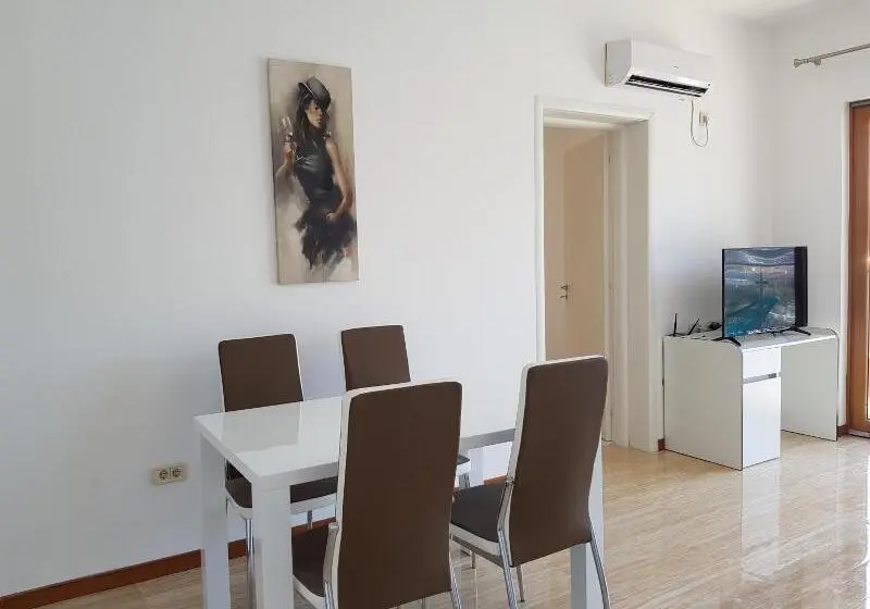 هتل Apartmani Svetionik