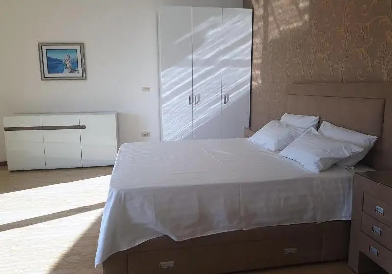 هتل Apartmani Svetionik