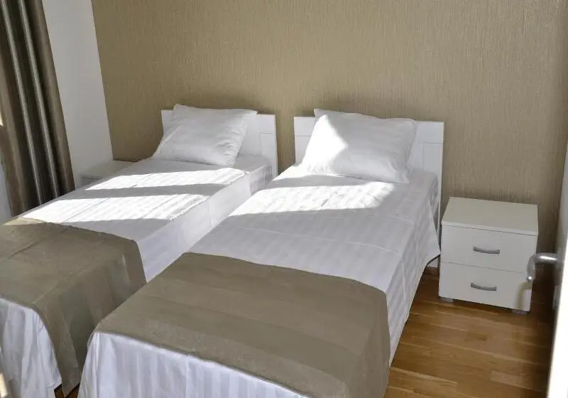 هتل Apartmani Svetionik