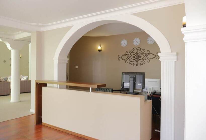 هتل Ivory Castle Limited